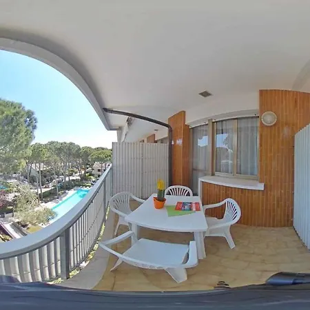 アパート Apartment In Lignano Sabbiadoro 42771 リニャーノ・サッビアドーロ